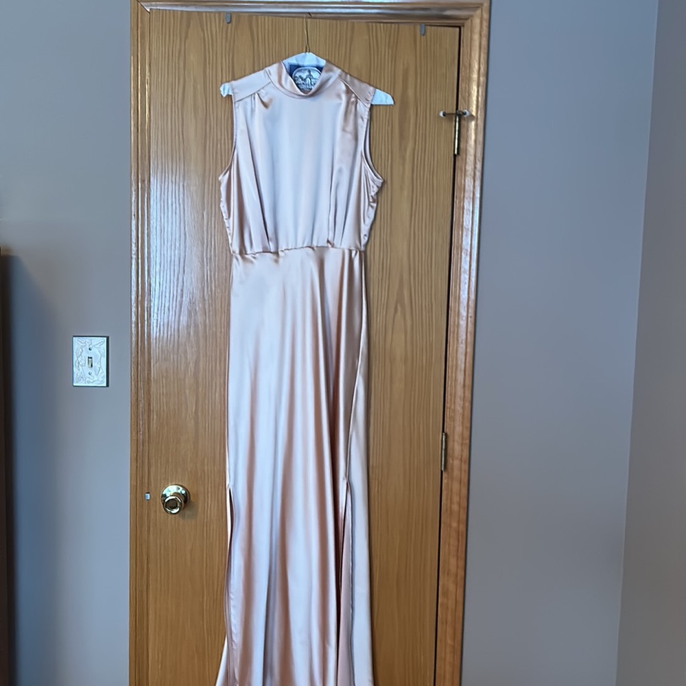 Dress - Picture 2 of 4